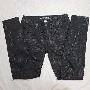 NWOT White House Black Market Black Jacquard Pattern Skinny Leg Pants - 4